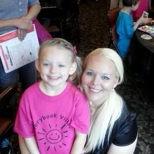 Meet your Posher, Adrienne